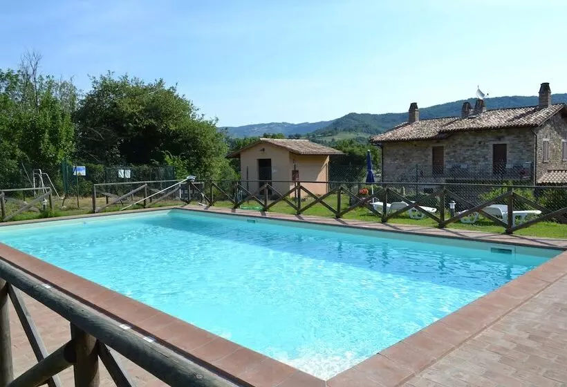 فندق Relais Parco Del Subasio