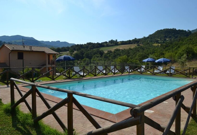 בית מלון כפרי Relais Parco Del Subasio