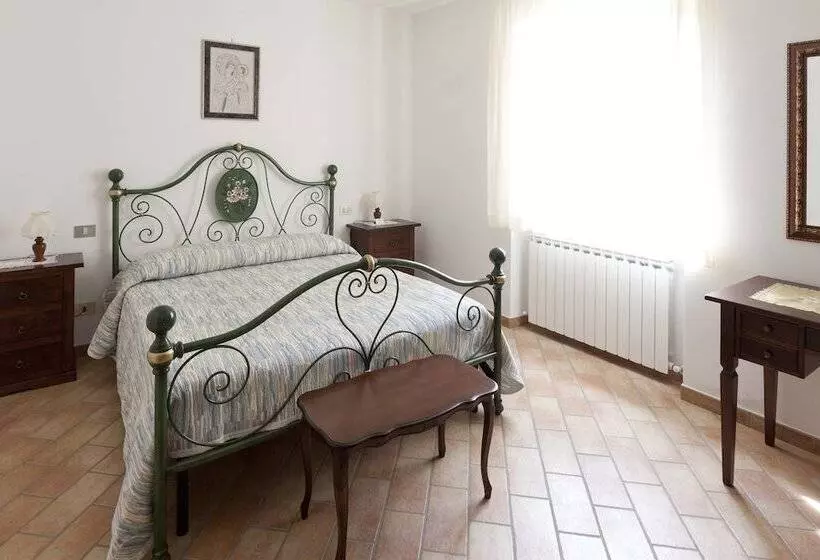 فندق Relais Parco Del Subasio