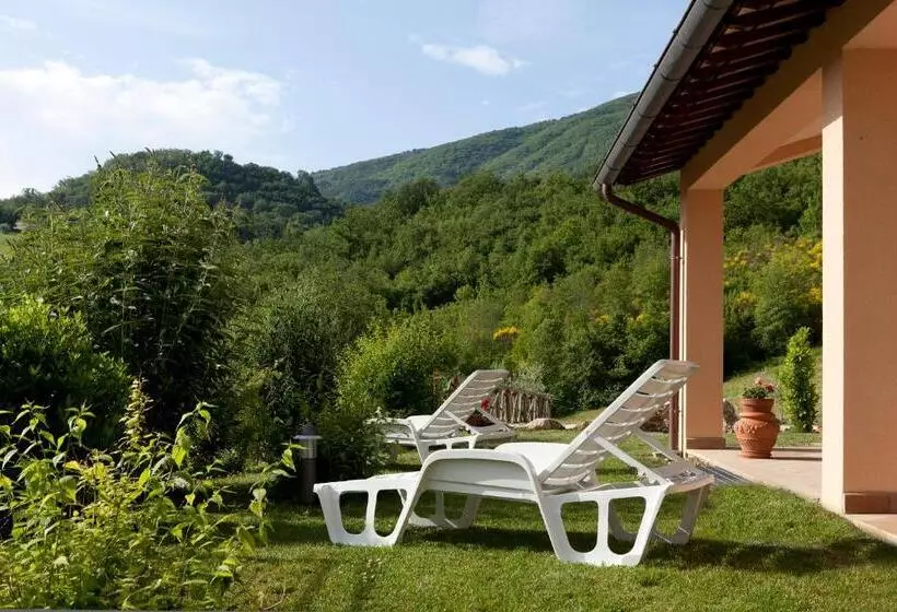 فندق Relais Parco Del Subasio