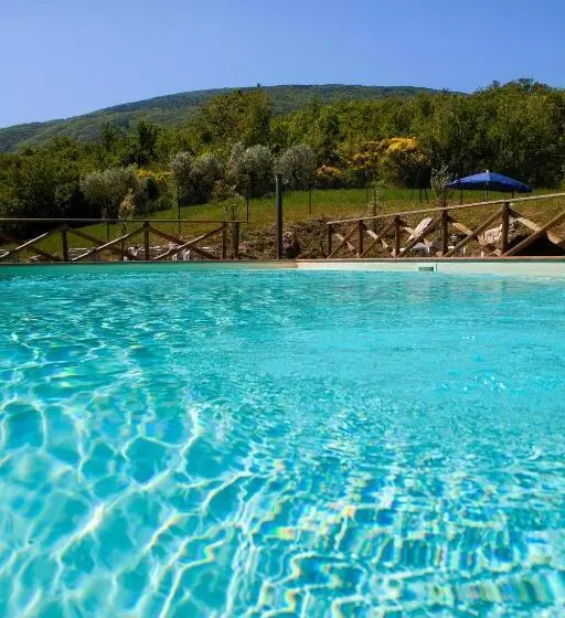 فندق Relais Parco Del Subasio