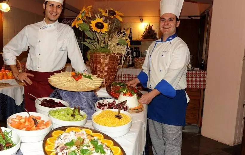 فندق Residence Artuik Perini Vacanze