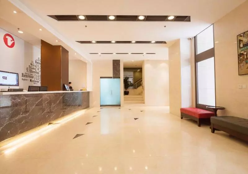 هتل Travelodge Kowloon