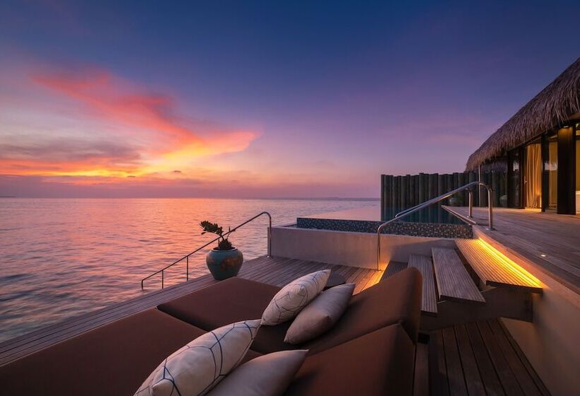 هتل Velaa Private Island