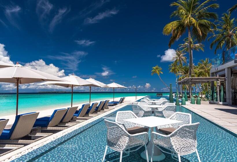 هتل Velaa Private Island