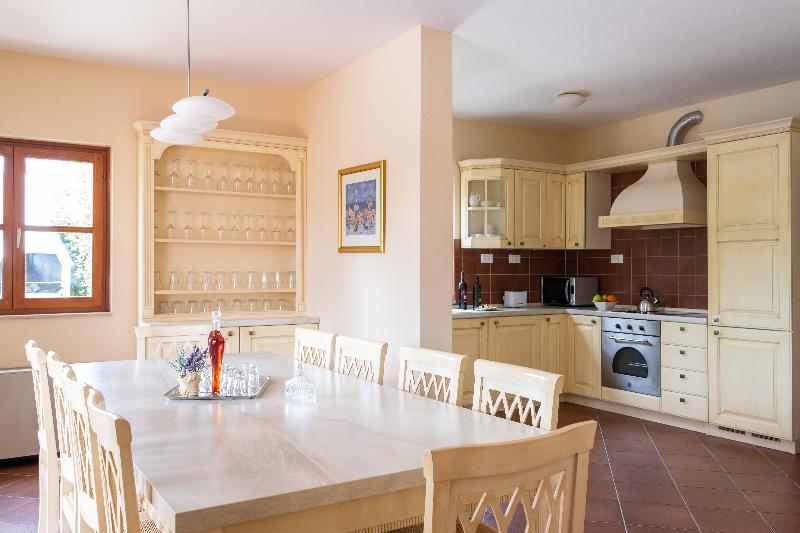 Hotel Villa Liza 70 M Away From Sea