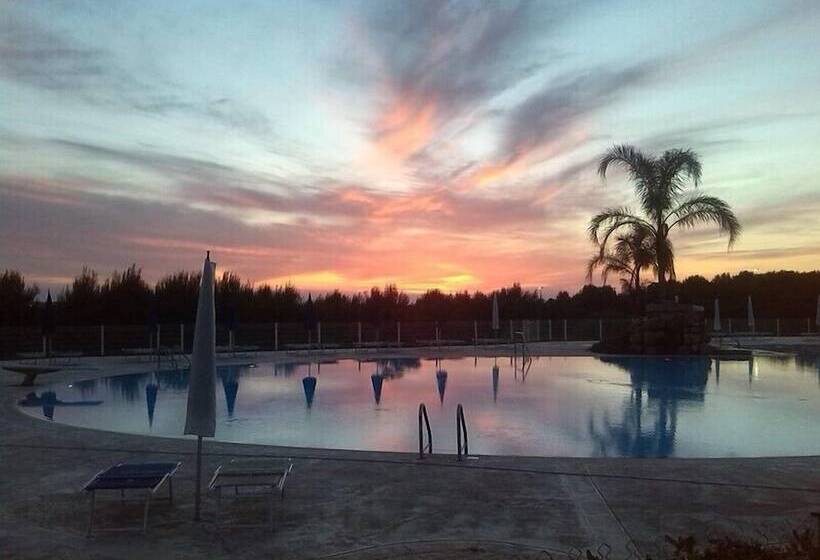 אתר נופש Residence Portoselvaggio