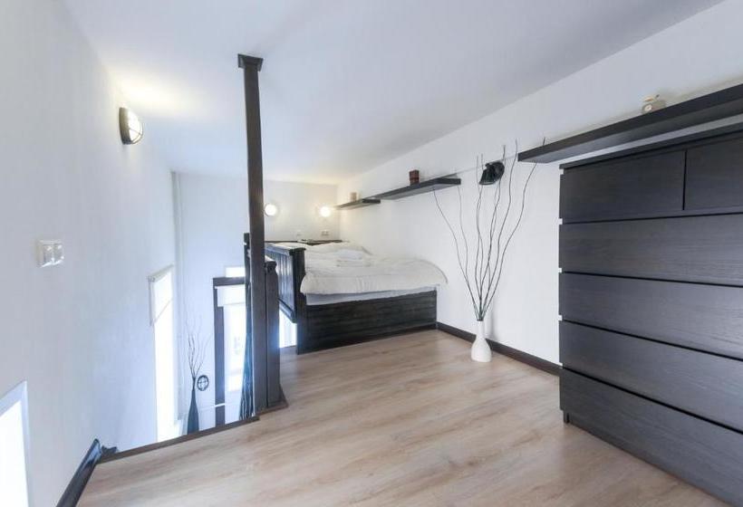 Tverskaya Twostoried Studio