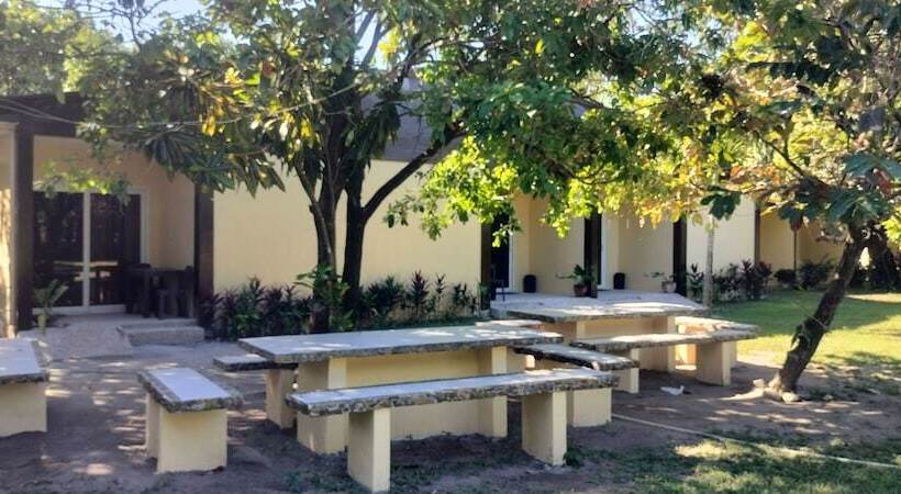 فندق Hidaway Resort