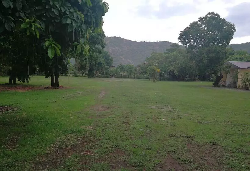 Hotelli Hidaway Resort