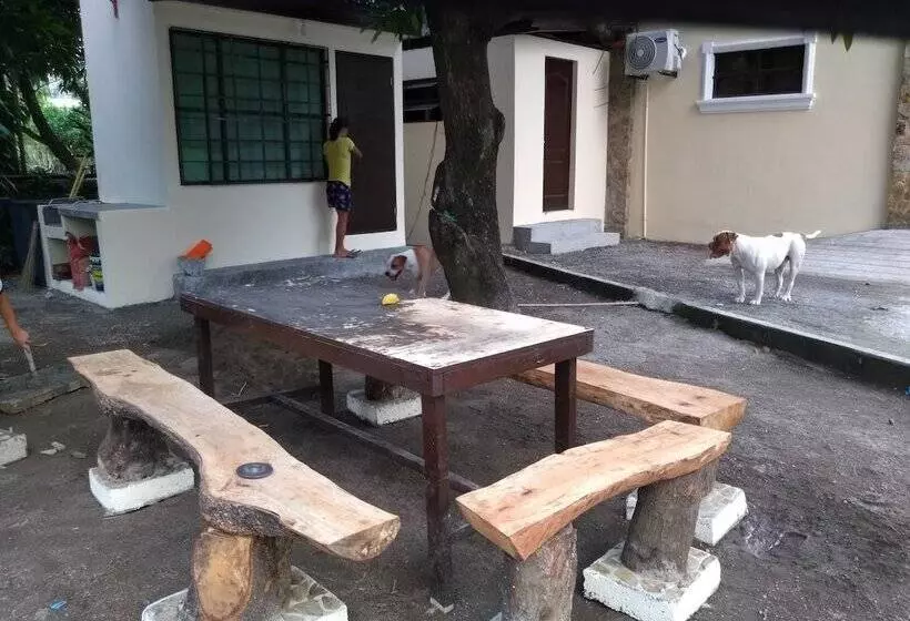 Hotelli Hidaway Resort