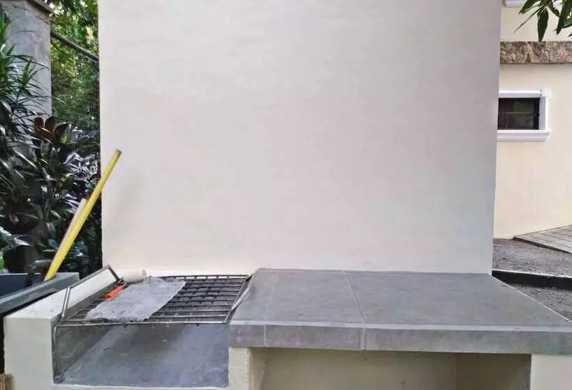 Hotelli Hidaway Resort