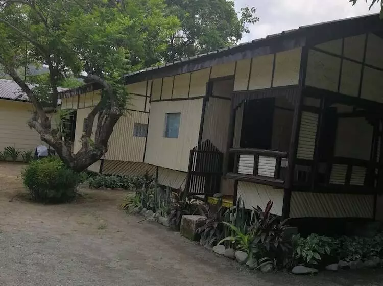 Hotelli Hidaway Resort