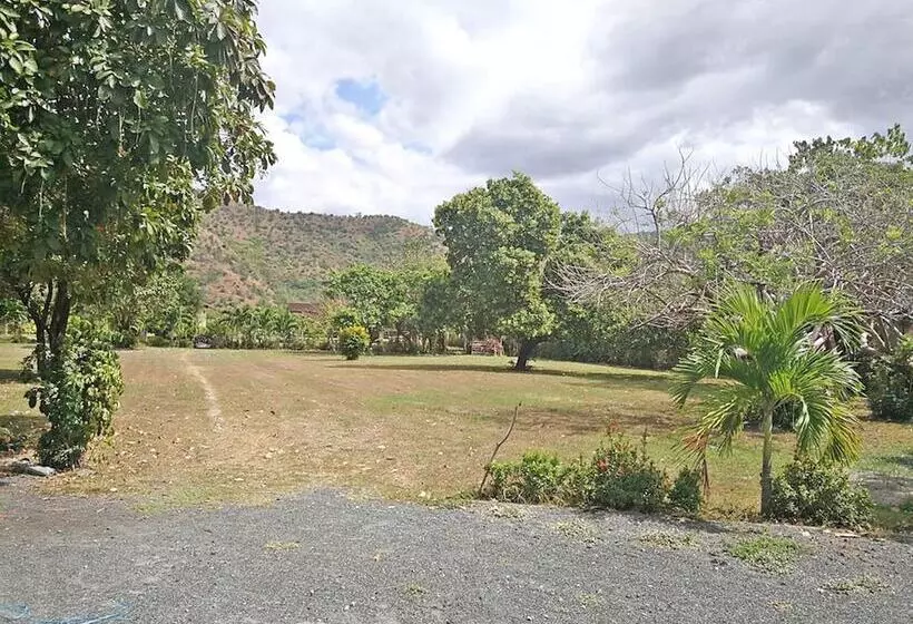 Hotelli Hidaway Resort