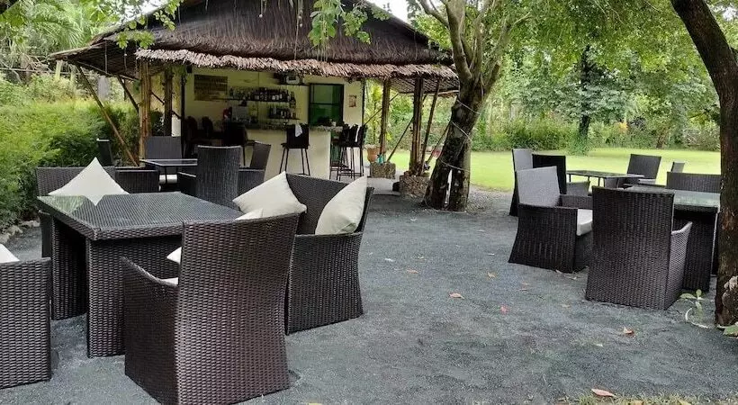 Hotelli Hidaway Resort