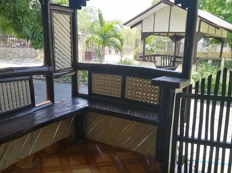 Hotelli Hidaway Resort