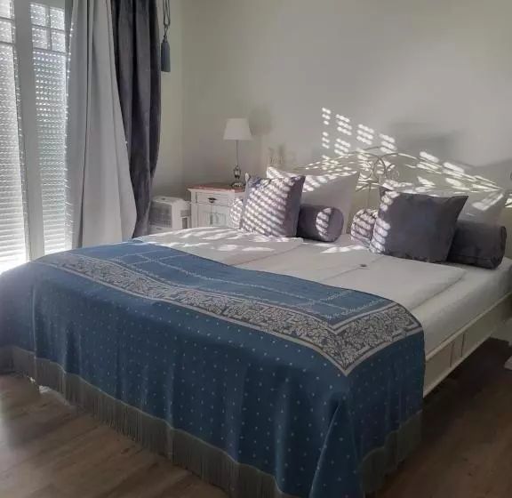 Balthazar Iphofen, Ohne Frühstück, Nähe Knauf Gips Kg Und Connekt, No Waste, Nachhaltig, Familiär, N