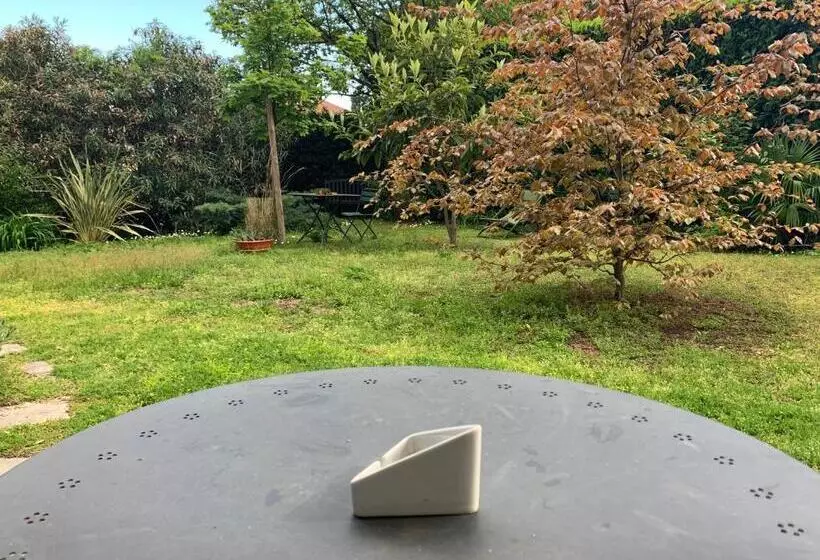 ベッドアンドブレックファースト Casabella Lago Maggiore