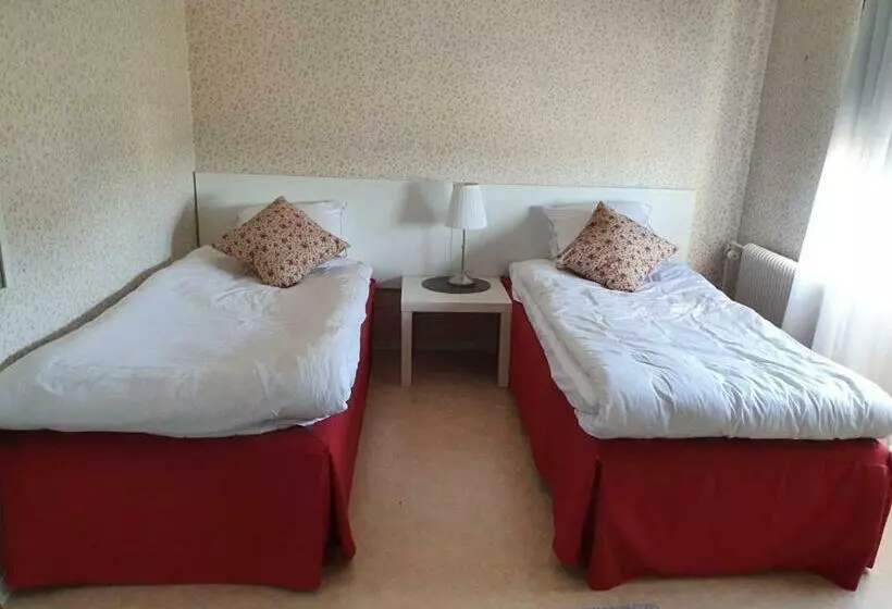 Aamiaismajoitus (B&B) Grimslöv Wärdshus