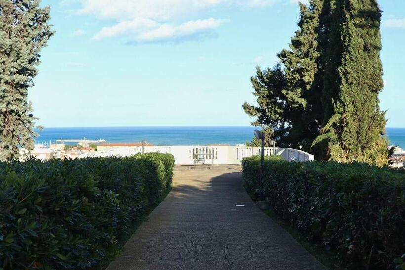 Bed and Breakfast Ostello E Camere Private Prima Luce Foresteria