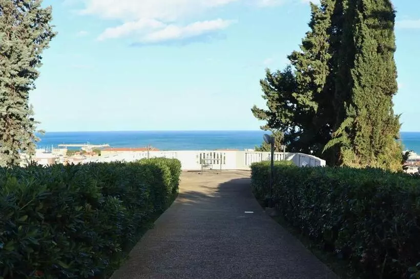 Aamiaismajoitus (B&B) Ostello E Camere Private Prima Luce Foresteria