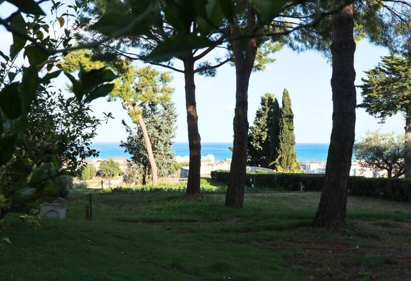 Bed and Breakfast Ostello E Camere Private Prima Luce Foresteria