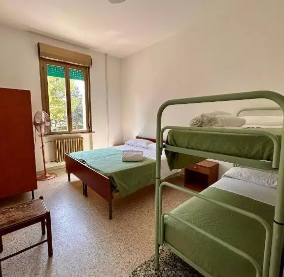 Aamiaismajoitus (B&B) Ostello E Camere Private Prima Luce Foresteria