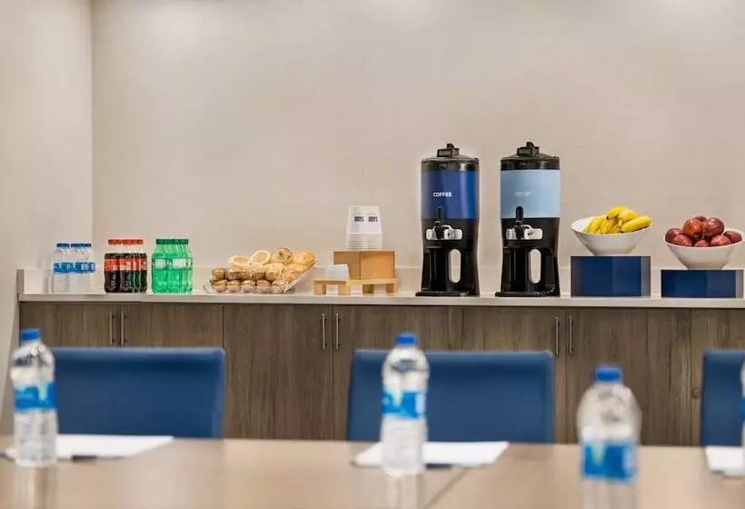 ホテル Holiday Inn Express & Suites Evansville Downtown, An Ihg