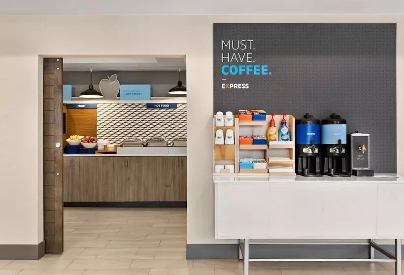 ホテル Holiday Inn Express & Suites Evansville Downtown, An Ihg