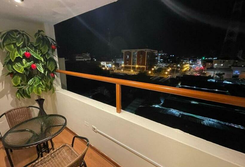 فندق Las Viñas Suite Huancayo