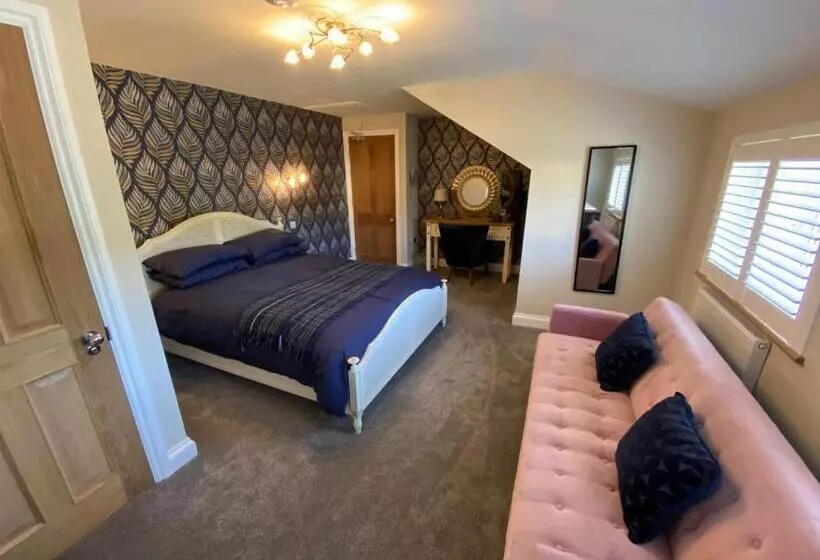 ベッドアンドブレックファースト East Llanteg Guest House