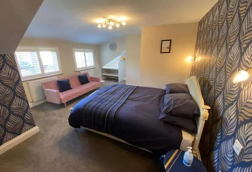 ベッドアンドブレックファースト East Llanteg Guest House