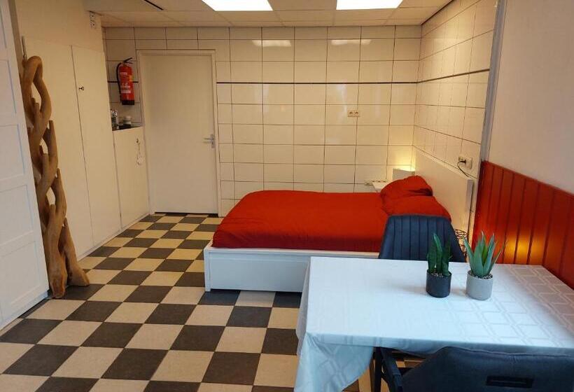 تختخواب و صبحانه Gasthuys De Peel