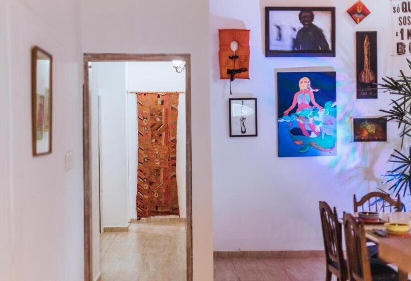 تختخواب و صبحانه Maruja