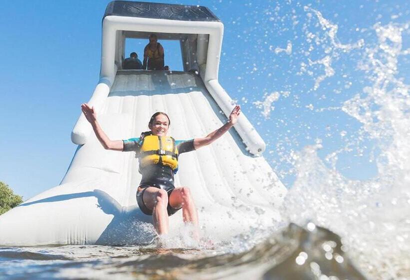 Hot Tub Lodge At Retallack Resort With 2