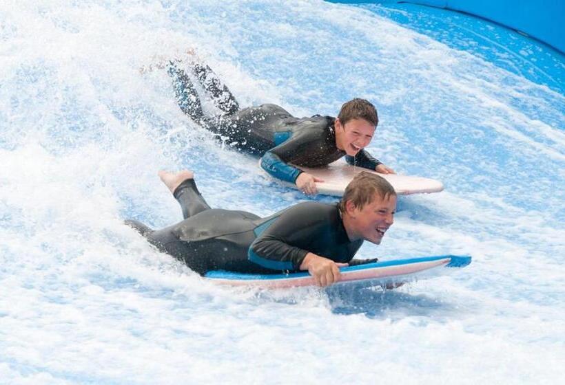 Hot Tub Lodge At Retallack Resort With 2