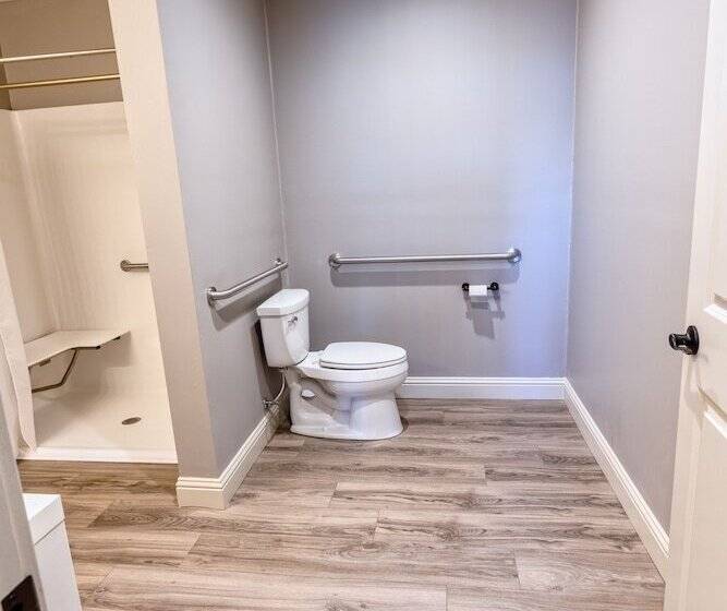 فندق Inn At Elijah Mclean S