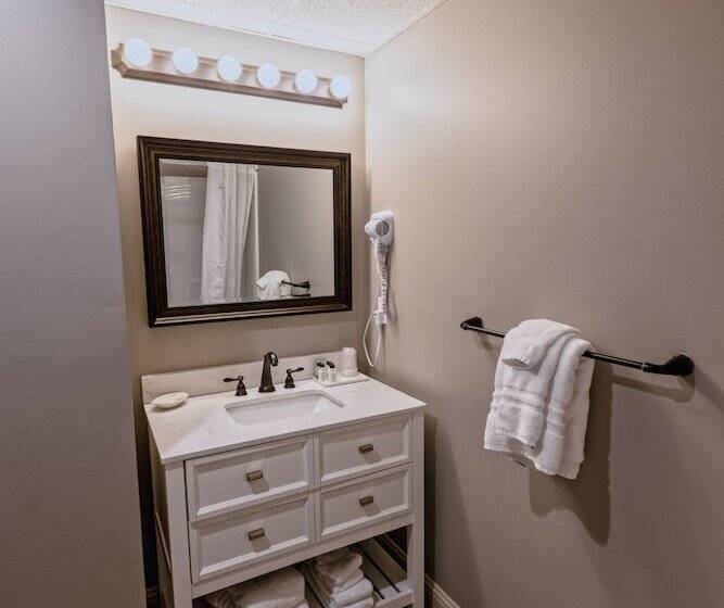 فندق Inn At Elijah Mclean S