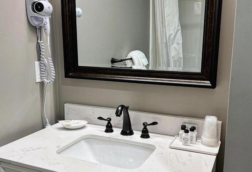 فندق Inn At Elijah Mclean S