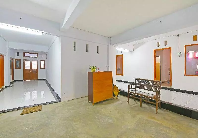 ホテル Oyo 90967 Soka Asri Guest House