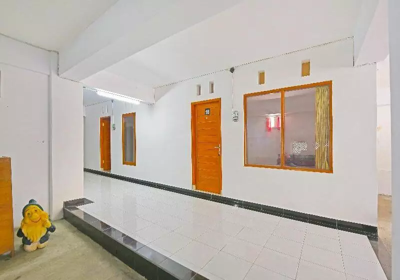 ホテル Oyo 90967 Soka Asri Guest House