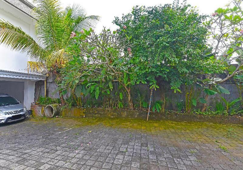 Hotel Oyo 90967 Soka Asri Guest House