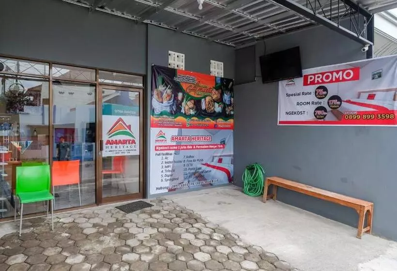 ホテル Reddoorz Hostel Near Lawang Sewu Semarang