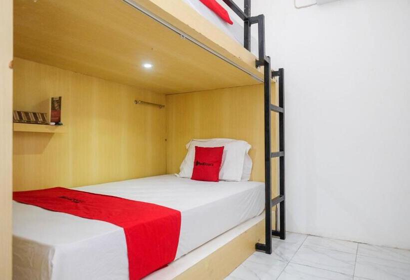 Hotell Reddoorz Hostel Near Lawang Sewu Semarang