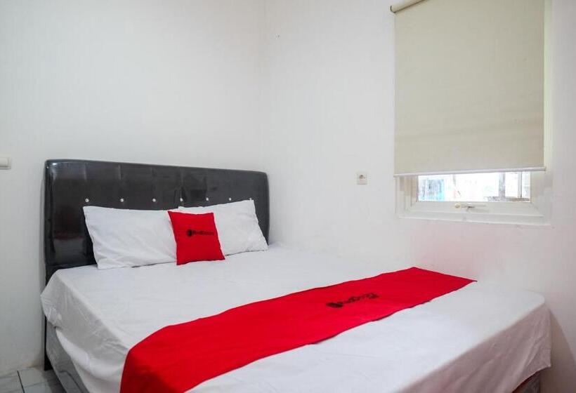 Hotell Reddoorz Hostel Near Lawang Sewu Semarang