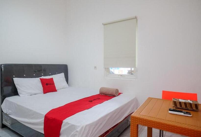 Hotell Reddoorz Hostel Near Lawang Sewu Semarang