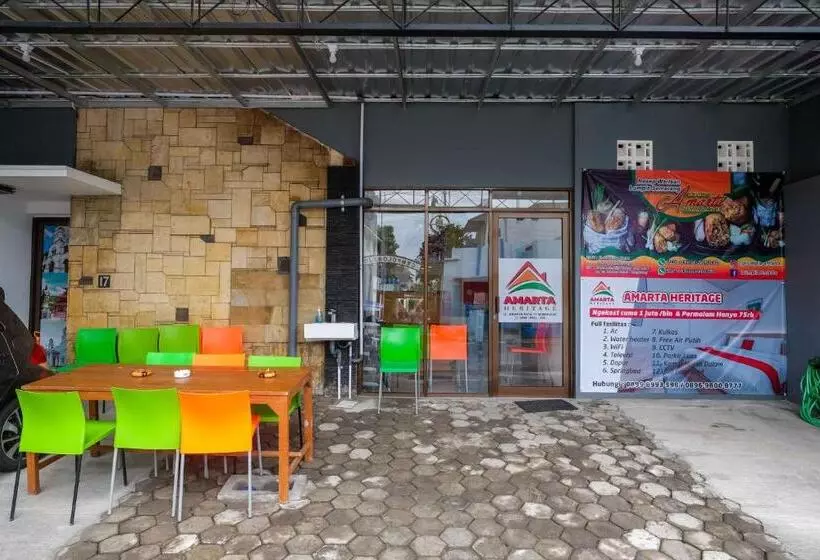 ホテル Reddoorz Hostel Near Lawang Sewu Semarang