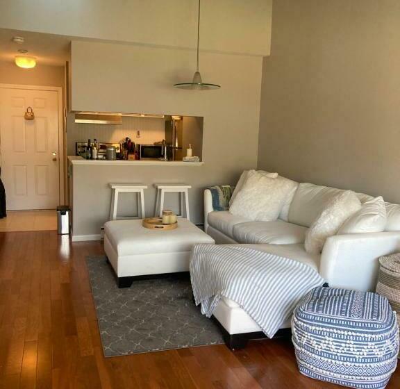 Lovely Condo On Golf Course With Country Club