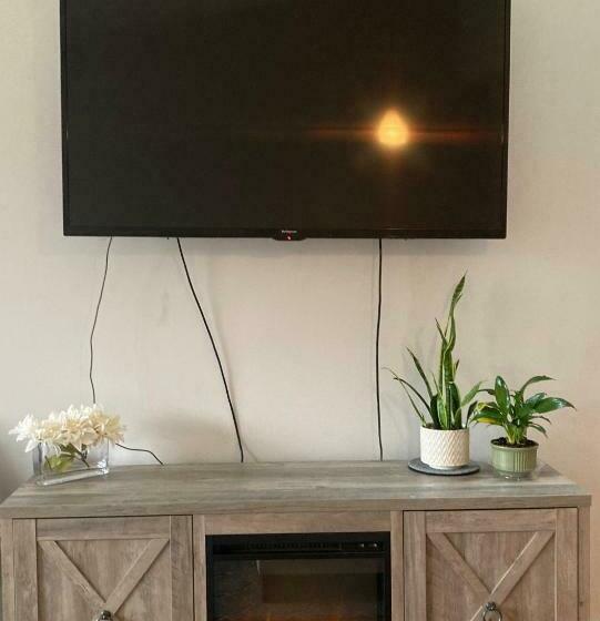 Lovely Condo On Golf Course With Country Club