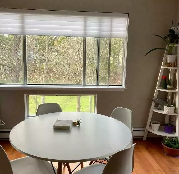 Lovely Condo On Golf Course With Country Club